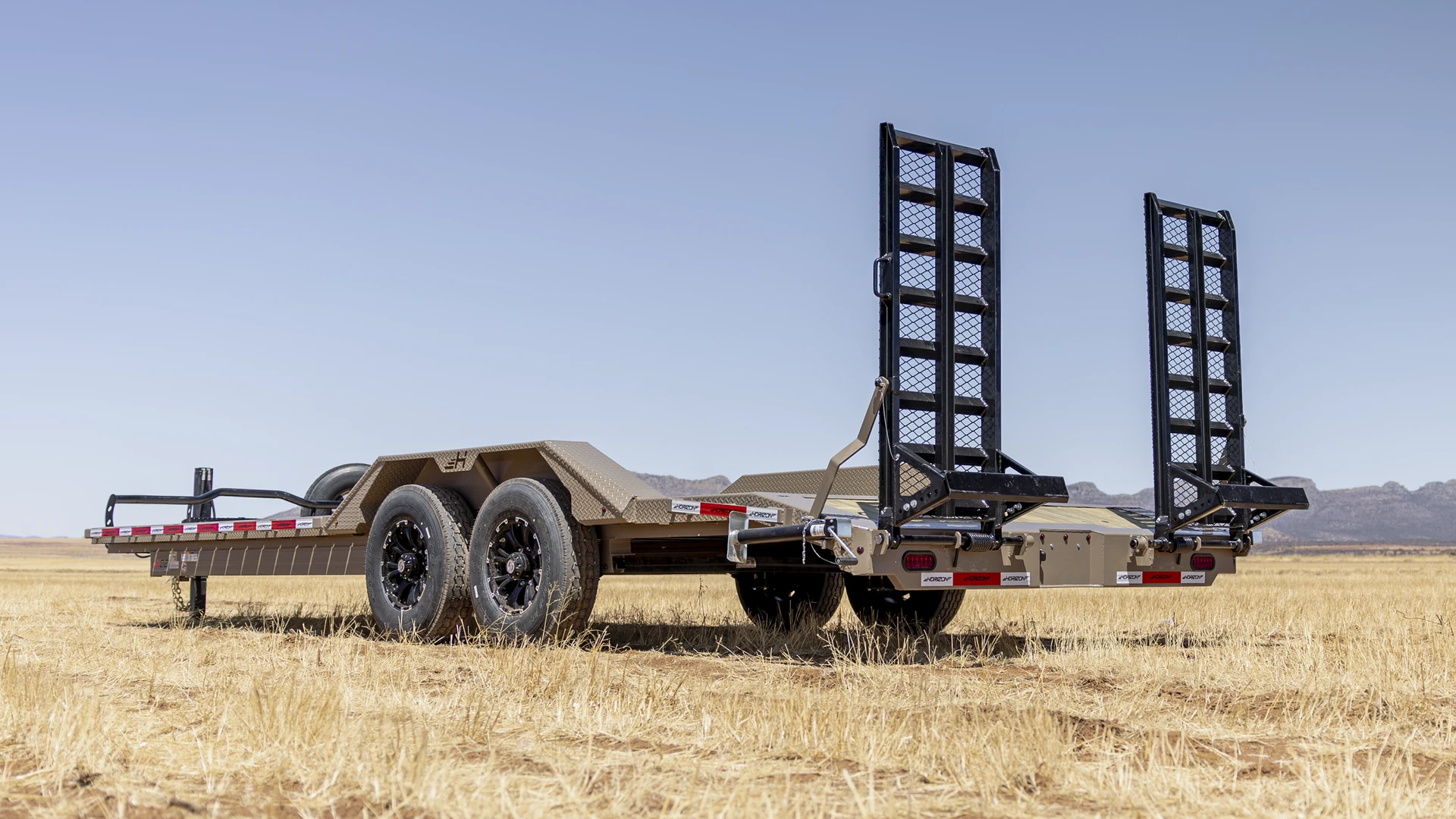 horizon trailers img